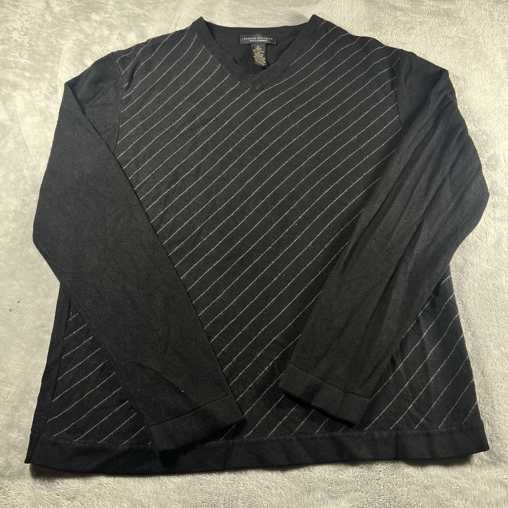 Banana Republic Sweater Men's Medium Black Silk Cashmere V Neck Vtg - Picture 2 of 8